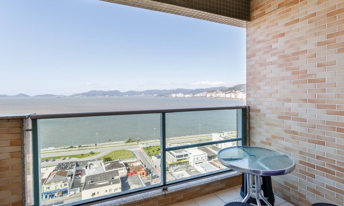 Estreito Apartment | Apto Vista Mar, 150m da Beiramar Continental P1386
