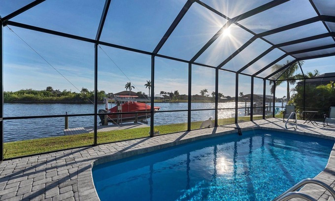 South Gulf Cove House | AQC15826 Summary: Enj