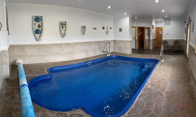 Pigeon Forge Cabin | Aqua Paradise w/Private Indoor Pool & Sauna, Wi-Fi, Hot Tub, 2BED, 3BATH
