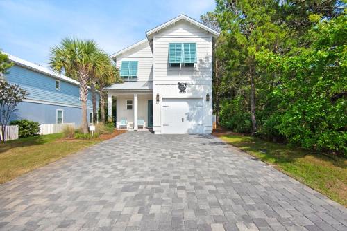 Miramar Beach House | Aqua Vida