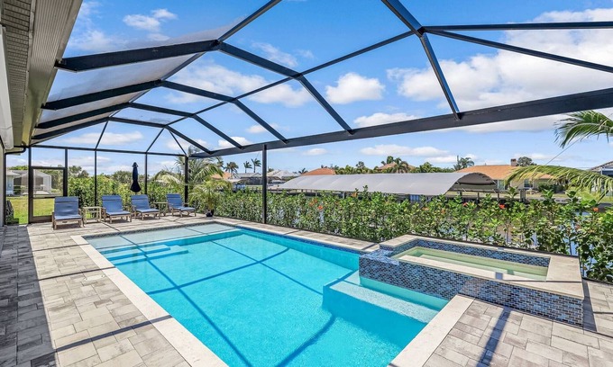 Pelican Ski Chalet | Aqua Villa
