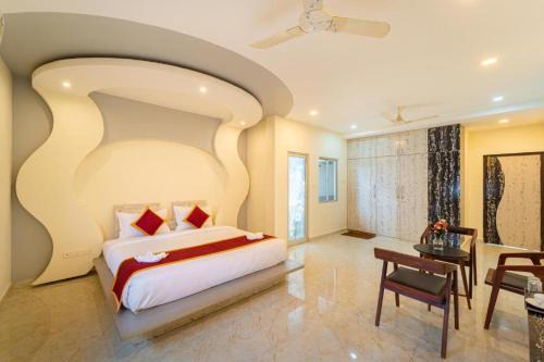 Moratandi Hotel | AR Phalazzo Resort and Banquets