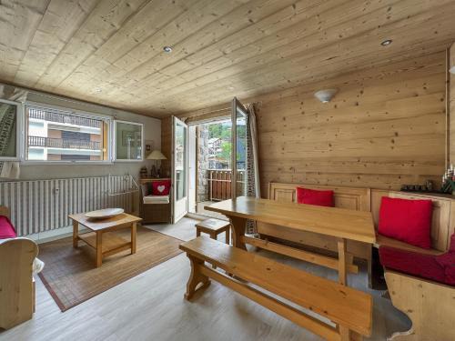 Les Carroz-d'Araches Apartment | ARA15 Appartement 6 Pers centre station Carroz