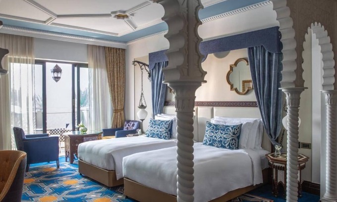 Al Sufouh 1 House | Arabian Deluxe Room Near Souk Madinat Jumeirah By Luxury Bookings