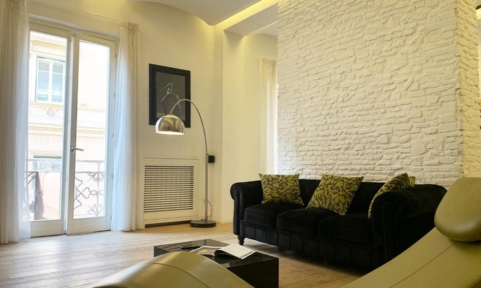 Rione II Trevi Apartment | ARCAsuite Tritone Luxury