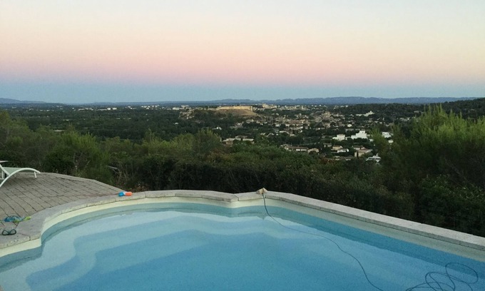 Villeneuve-les-Avignon Villa | Architect-designed villa with breathtaking view of Avignon