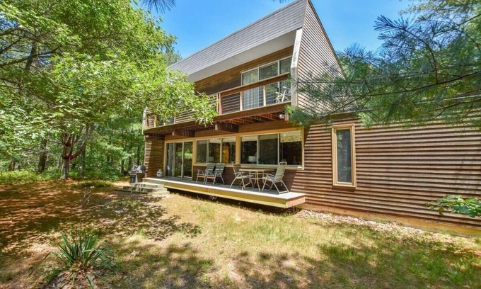 Truro House | Architectural modern home 5 mins to beach!