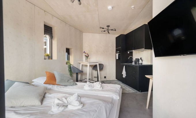 Bergen City Centre Apartment | Architectural Studio I Private Balcony I NEW 2021