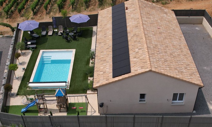 Joyeuse Villa | Ardèche, Villa Olympe air-conditioned heated swimming pool