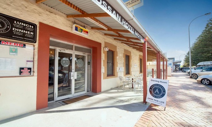 Ardrossan Hotel | Ardrossan Hotel Motel