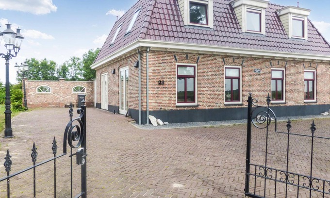 Akersloot House | Are you dreaming of a comfortable and active vacation? Then this house might be something for you.