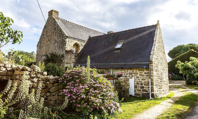 Carnac Cottage | Armor" apartment in 18th century house 5 min. from sandy beaches