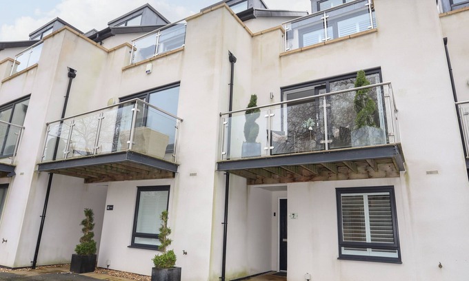 Abersoch Cottage | ARNANT, pet friendly, country holiday cottage in Abersoch