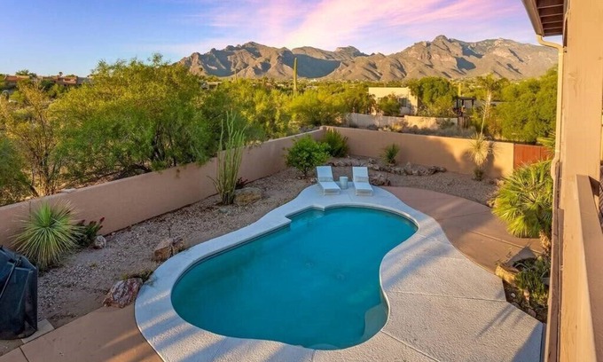 Shadow Hills House | Arnoldo, 5 Bedroom 4 full baths, pool, hot tub, views