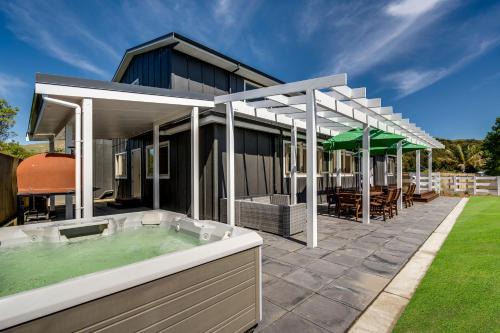 Waimarama House | Aroha At 2252 - Waimarama Holiday Home