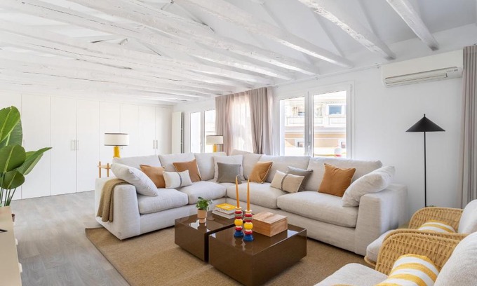 Embajadores Apartment | Arrivo Latina II