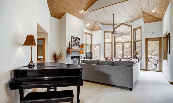 Edwards Condo | Arrowhead 254