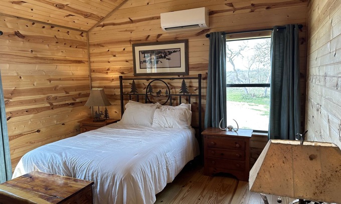 Fredericksburg Cabin | Arrowhead Cabin at Wolf Creek Guest Ranch