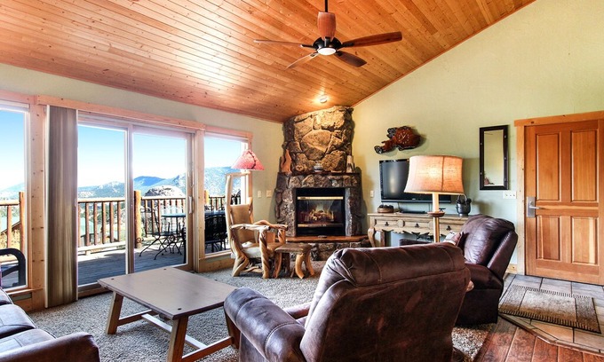 Estes Park Cabin | Arrowhead Lodge Haus - 4 Br cabin with fireplace, 2 decks and mountain views!