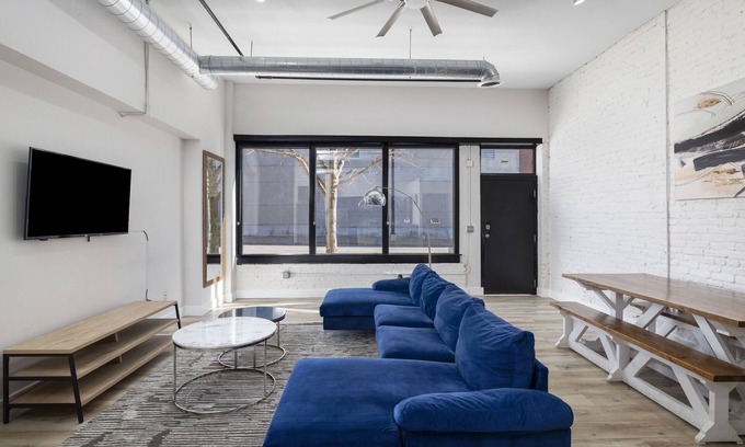 Downtown Springfield Apartment | Art District Loft - 4BD/2BA Downtown SGF, Brick City