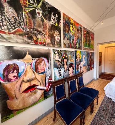 Ullanlinna House | Art gallery room with own entrance at the centre of Helsinki