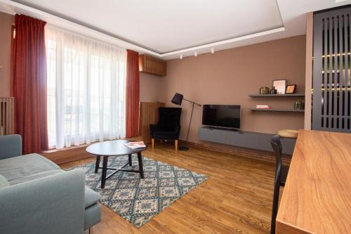 Stari Grad Apartment | Artisan's Dwelling