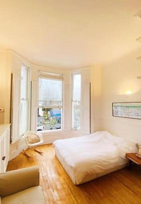 Westbourne Apartment | Artist Home In Notting Hill London