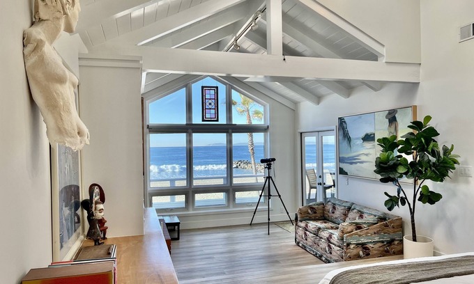 Santa Ana Heights House | "Artist's Retreat" Available Apr-May. Entire Oceanfront Home