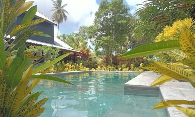 Bope-Poddala Villa | Artists Garden Haven 7 Bedroom with 9KS Beds Close to Beaches near Galle