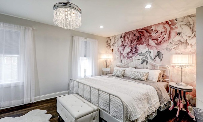 Lancaster House | Artsy City 3 Bedroom