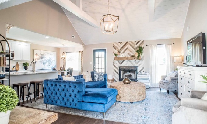Madison House | As Seen on HGTV ~ @hgtvbnb ~ Unique & Comfy