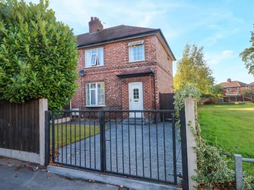 Trafford House | Ash House