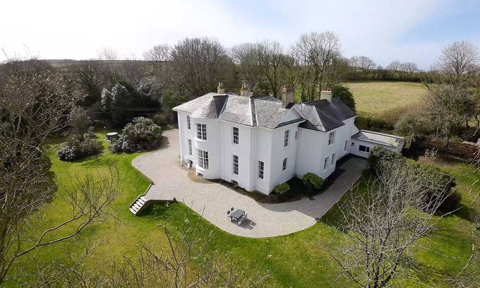 Atherington House | Ashley Manor - Grandeur between coast and country