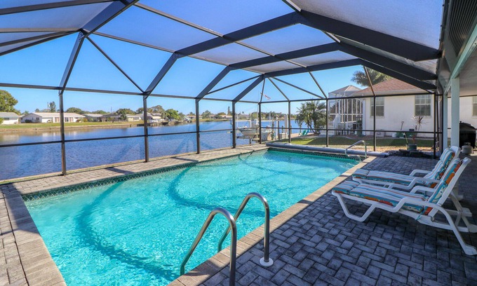 Port Charlotte House | Ask about discounts May-Oct.- Waterfront Retreat with Heated Pool
