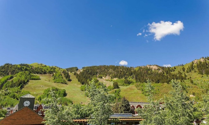 Downtown Apartment | Aspen Core Penthouse