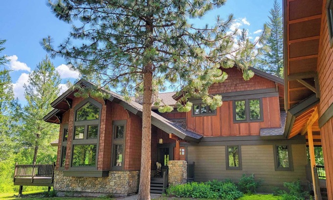 Mazama Cabin | Aspen Grove Cabin - 4-Bedroom Home in Mazama