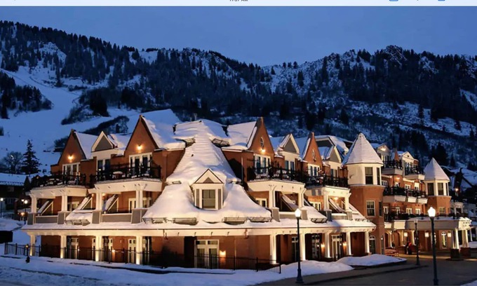 Downtown Hotel | Aspen Mountain Residence 3 bed 3 bath limited availability 2026