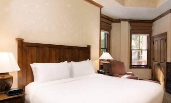 Aspen Resort | Aspen Mountain Residences, Best Location, Hot Tub!