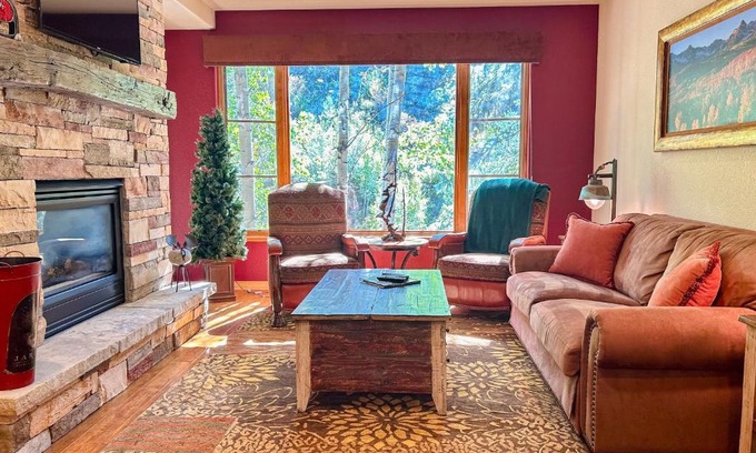 Edwards Apartment | Aspenwood Lodge, Unit 203