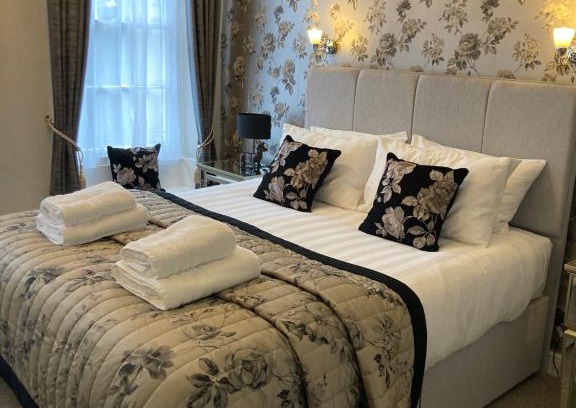 Ludwel Apartment | Assembly View - two bedroomed apartment with parking permit in Ludlow Town Centre