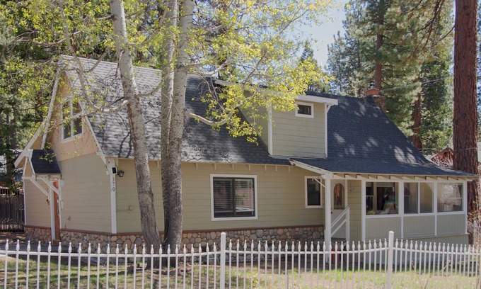 Kings Beach House | Aster by AvantStay | Classic Kings Beach Cottage In The ♡ Of North Shore