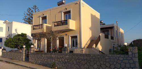 Adamas Apartment | Asterias Studios