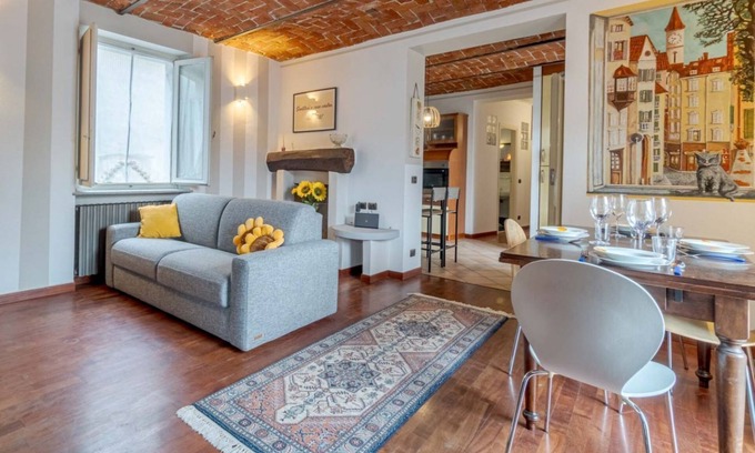 Asti Apartment | Asti Sunflower Flat x6