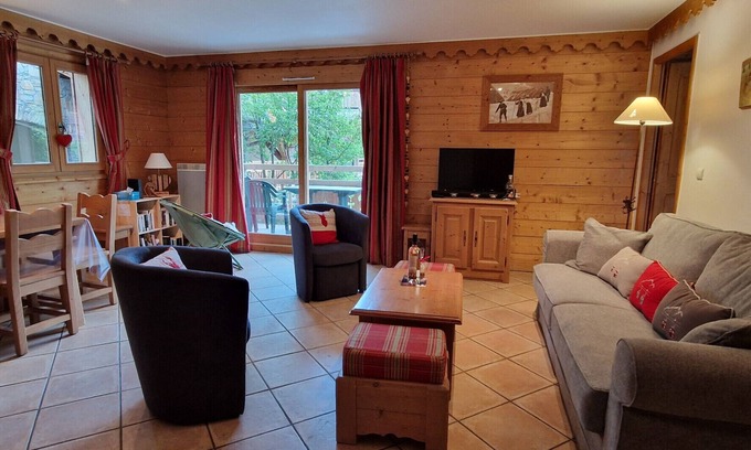 Saint-Chaffrey Apartment | At the feet of ski slopes main flat 3 bedrooms for 6 persons