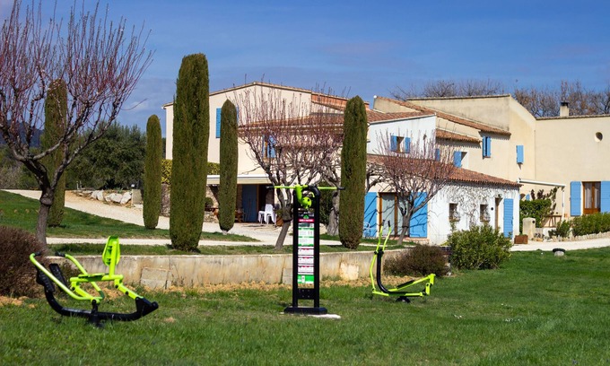 Peypin-d'Aigues Apartment | At the foot of the luberon, apartment with terrace on domain with pool