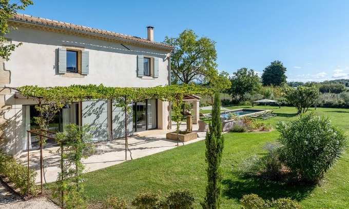 Robion House | At the foot of the Luberon, old mas completely renovated, swimming pool 12m Balinese stone