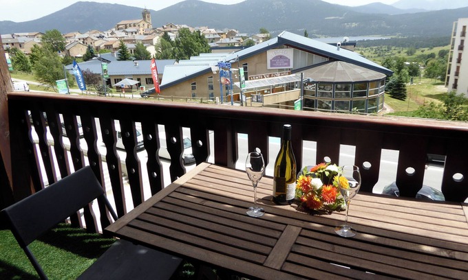 Les Angles Apartment | At the HEART of all your Activities.
