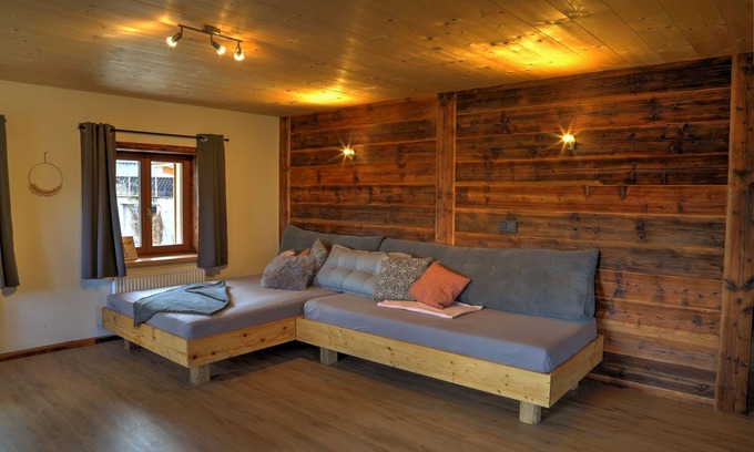 Altusried Condo | At the rustic Mattes - apartment "Ludwig". Allgaeu