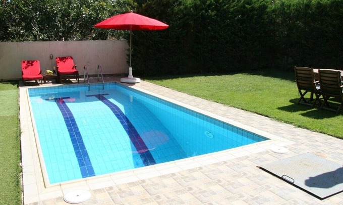 Nea Smirni Apartment | Athens Riviera Apt.|7 mins WALK Beach|Priv. Pool|Parking|Best of Both Worlds|
