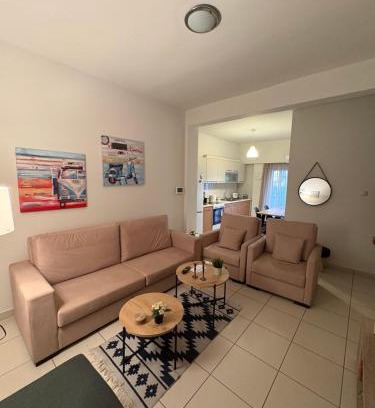 Aigaleo Apartment | Athina’s apartment